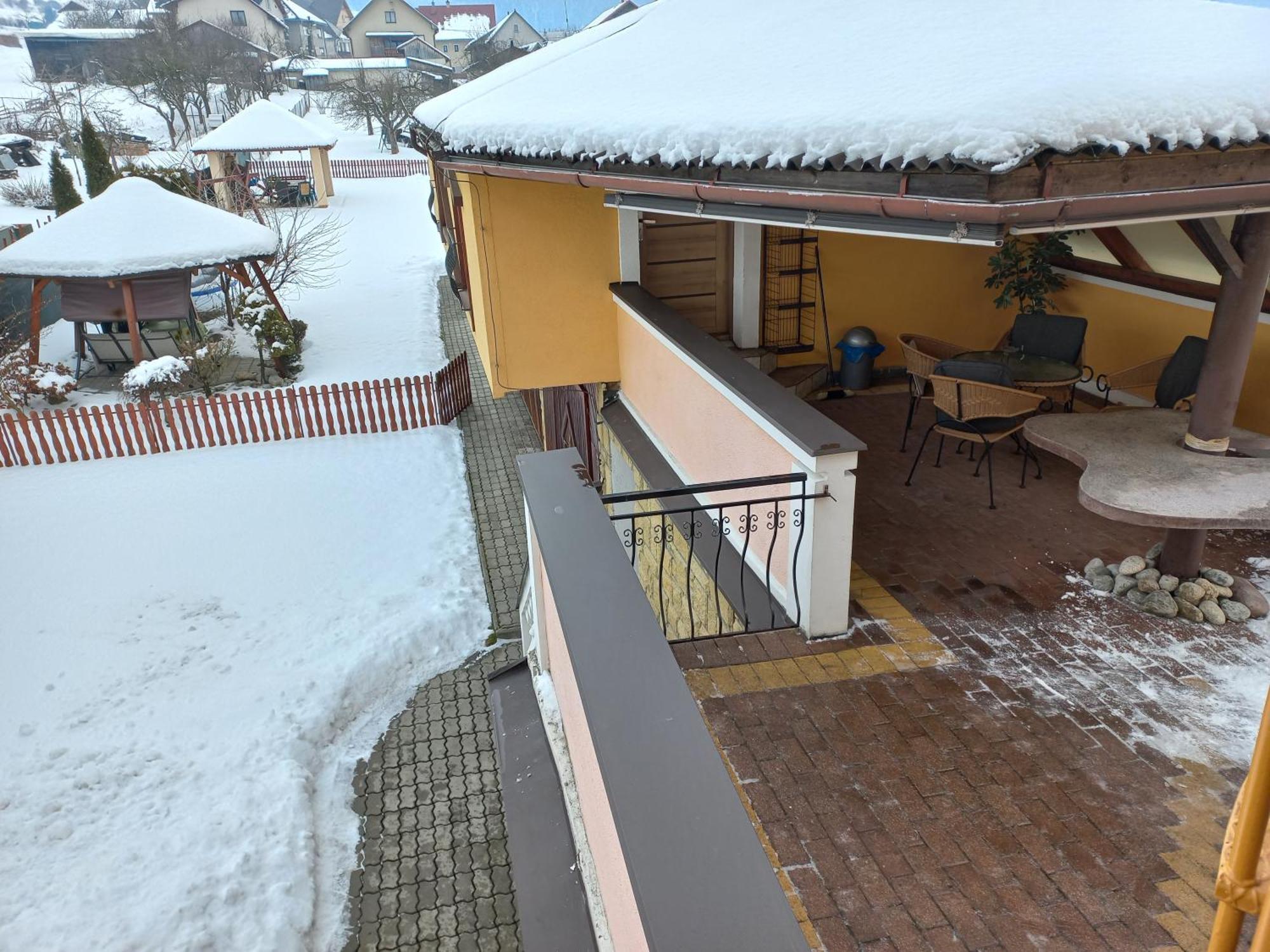Apartman Elegant 2 Bešeňová الغرفة الصورة